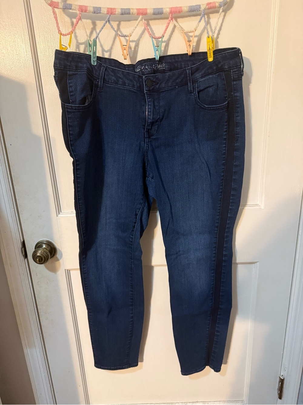Old Navy Rockstar Jeans Size 18 Dark Wash Side Stripe Skinny